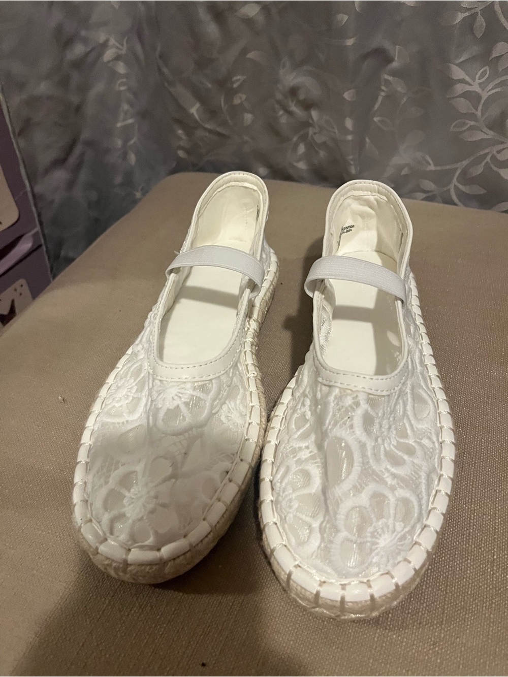 Universal Thread White Lace Mary Jane Espadrilles